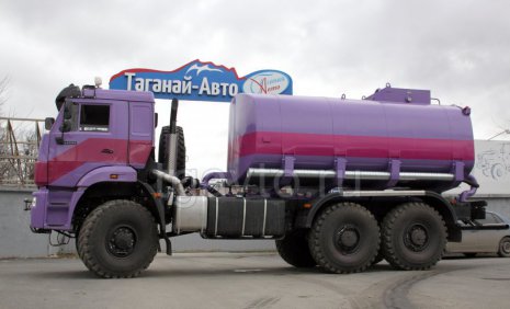 Налив автоцистерн