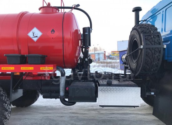 Автоцистерна вакуумная АКН-10 ОД Урал 4320-4972-80Е5 купить от производителя